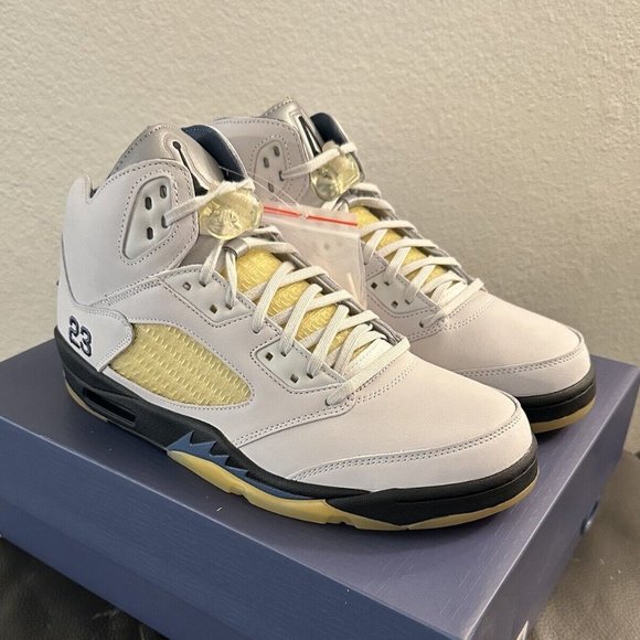 Jordan 5 x A Ma Maniere Mid Light Bone (Dawn)